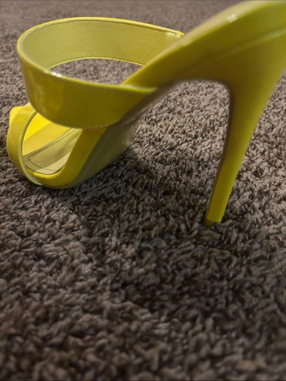 Cape Robbin Bright Yellow Patent Pointed-Toe Slide Mules - Picture 2 of 6